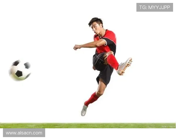 足球明星们的经典踢球姿势解析与技巧分享让你也能成为场上焦点